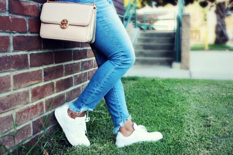 Retro Style White Sneakers Comeback